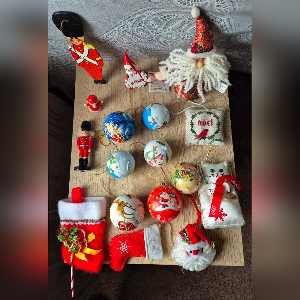NOT FOR SALE Holiday&Russ Etc.Christmas Tree Ornaments 17 Pcs.Bundle In Bag